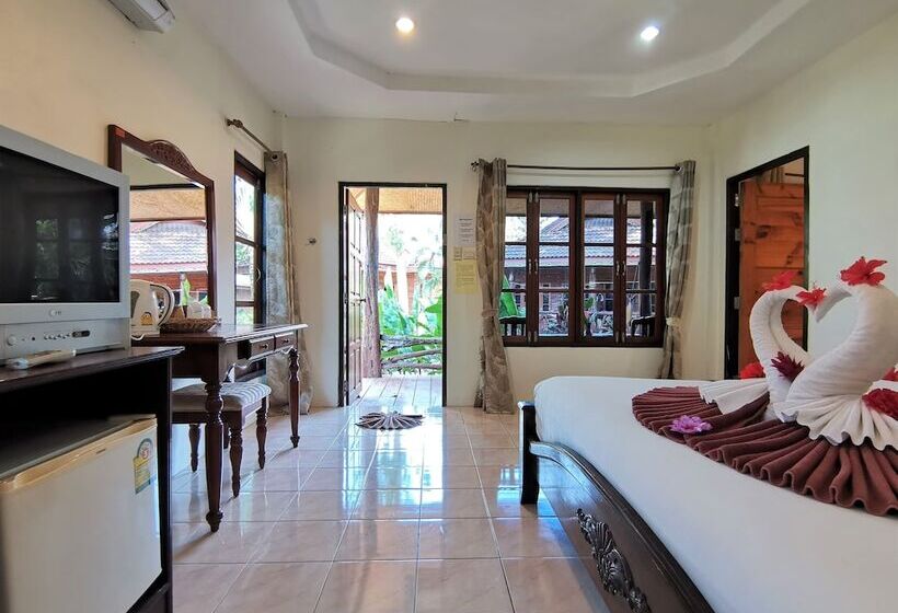 בית מלון כפרי Lanta Whiterock Resort