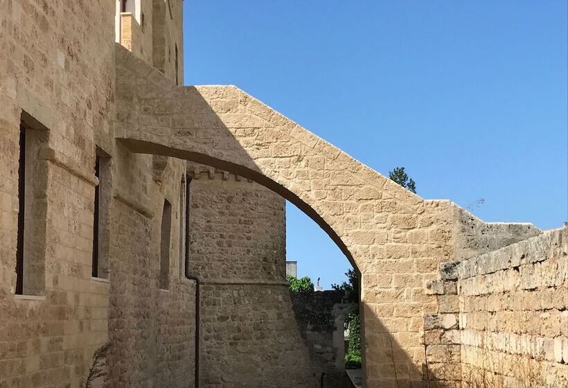 هتل Castello Di Ugento