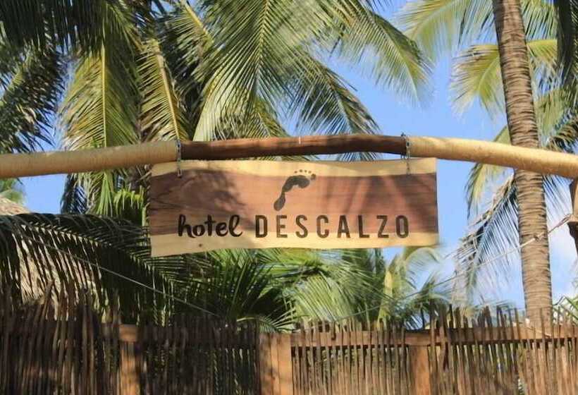 هتل Descalzo