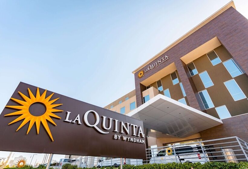 Fotos del hotel La Quinta By Wyndham Santiago Aeropuerto:  29 Fotos del hotel La Quinta By Wyndham Santiago Aeropuerto:  29