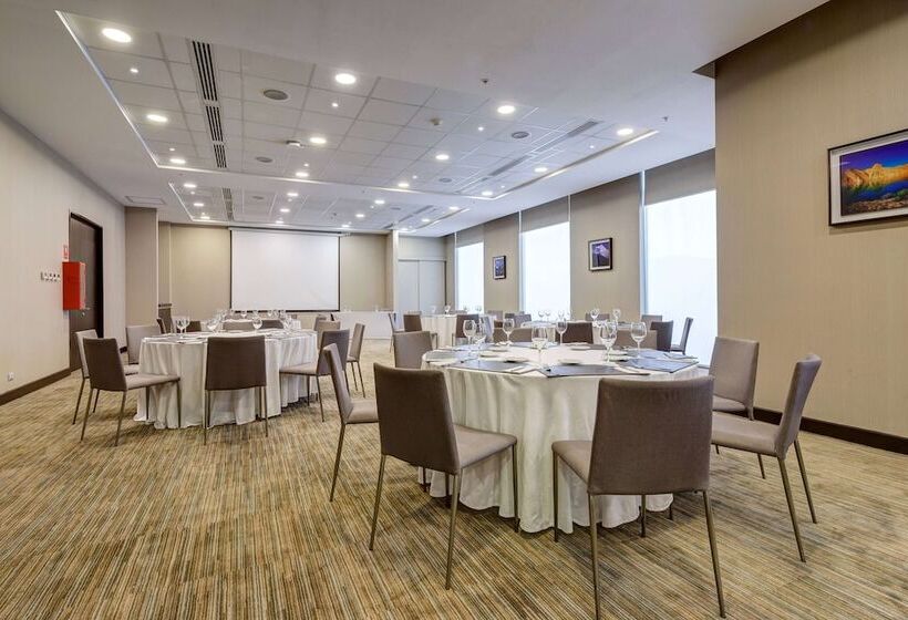 Fotos del hotel La Quinta By Wyndham Santiago Aeropuerto:  4 Fotos del hotel La Quinta By Wyndham Santiago Aeropuerto:  4