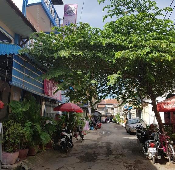 Ganesha Hostel