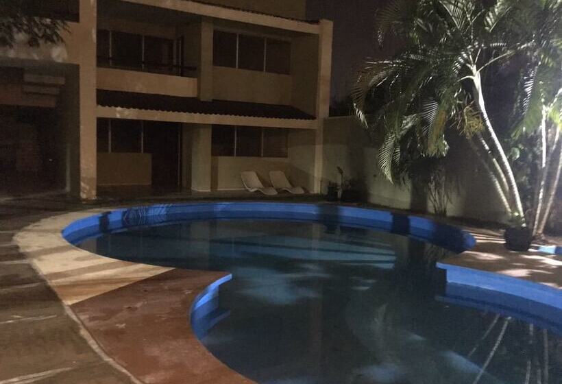 Deja Hostel Suites