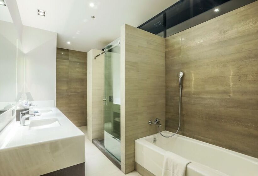 هتل Four Points By Sheraton Puebla