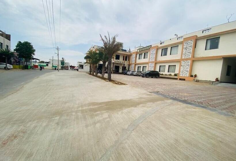 فندق Kumkum Palace