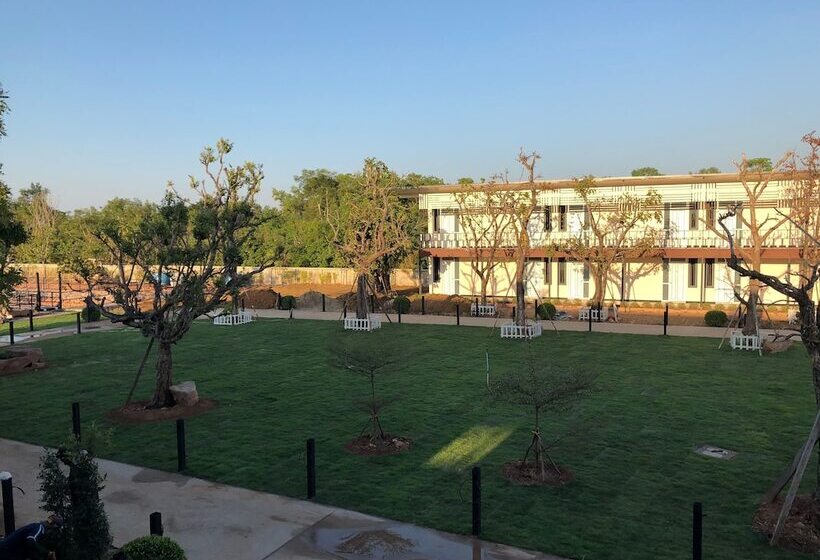 בית מלון כפרי Taamjai Resort