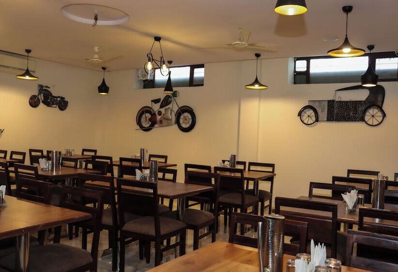 Fotos del hotel The Grand Kukas:  3