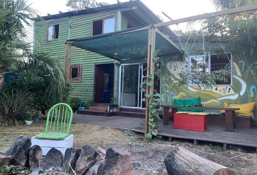 تختخواب و صبحانه Choclo