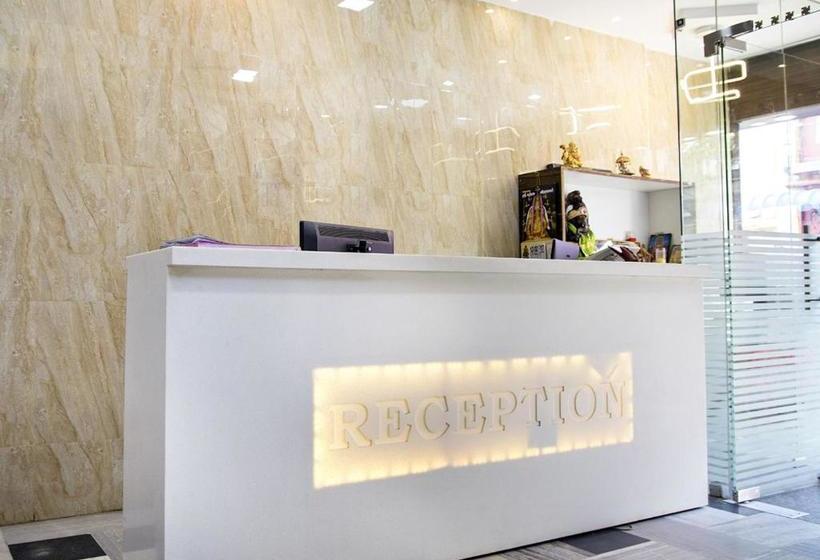 هتل Ulo Akash Inn