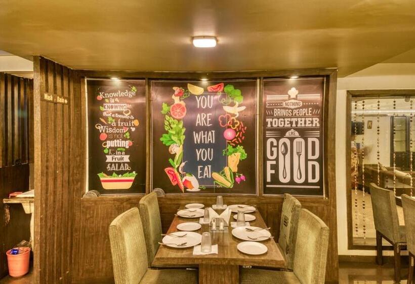 هتل Ashwin Igatpuri, Pure Veg & Jain Food