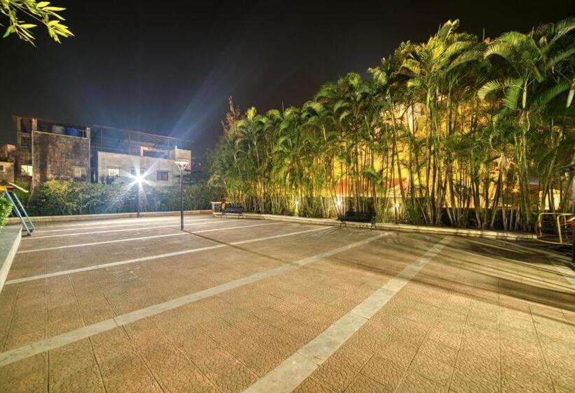 호텔 Ashwin Igatpuri, Pure Veg & Jain Food