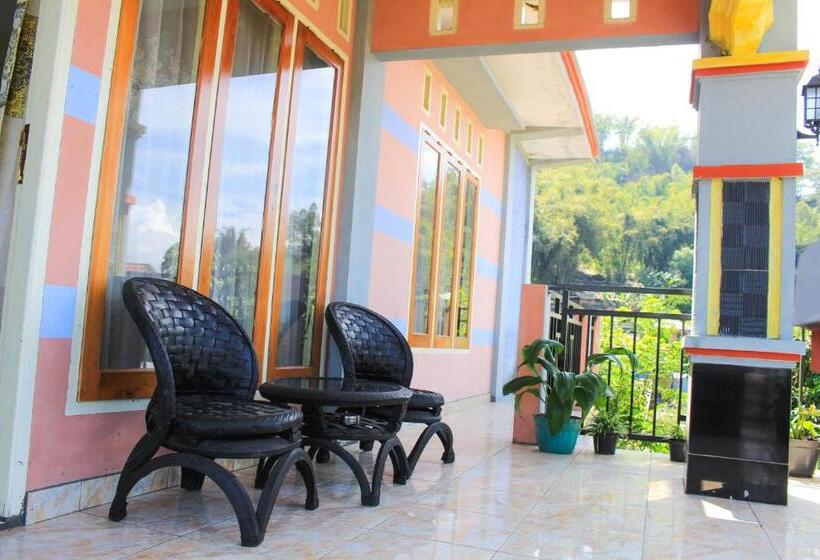 هتل Edelweis 2 Bajawa