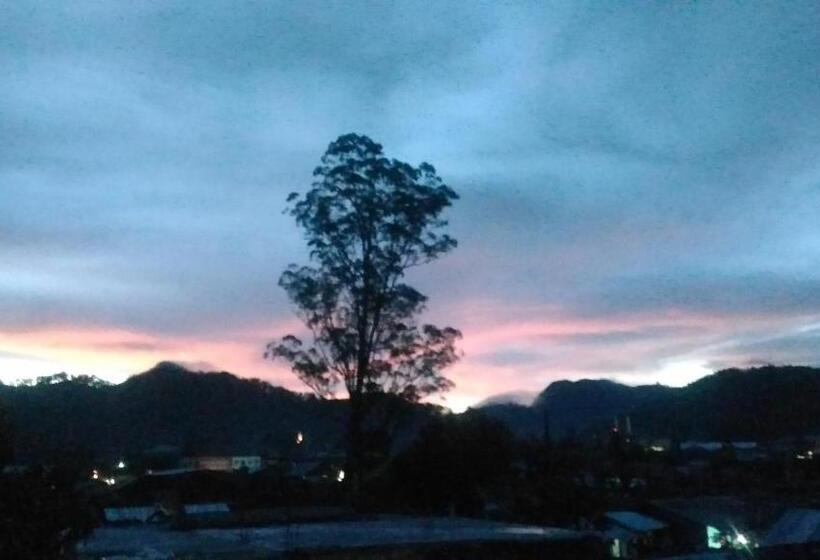 هتل Edelweis 2 Bajawa