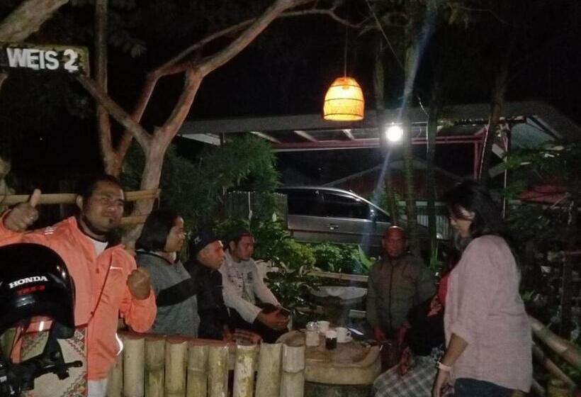 هتل Edelweis 2 Bajawa