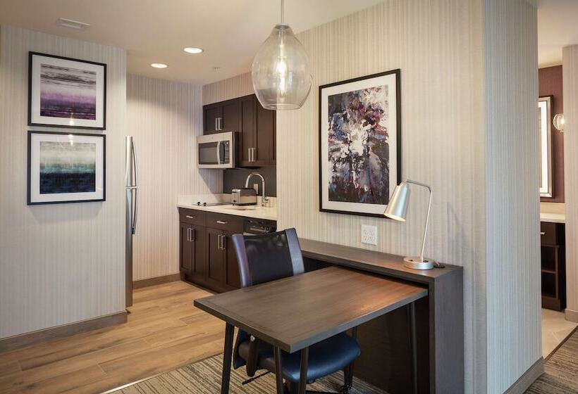 هتل Homewood Suites By Hilton Needham Boston