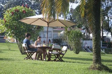 هتل Montana Guesthouse