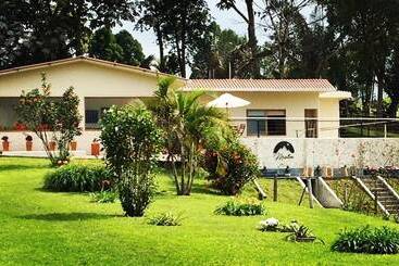 هتل Montana Guesthouse