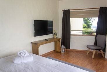 هتل Montana Guesthouse