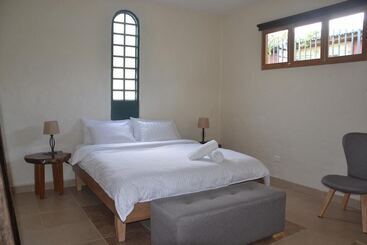 هتل Montana Guesthouse