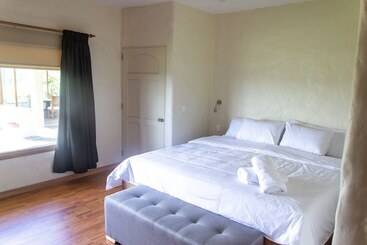 هتل Montana Guesthouse