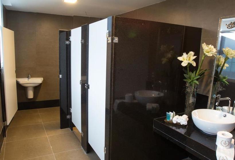 Отель Prata Business Suites