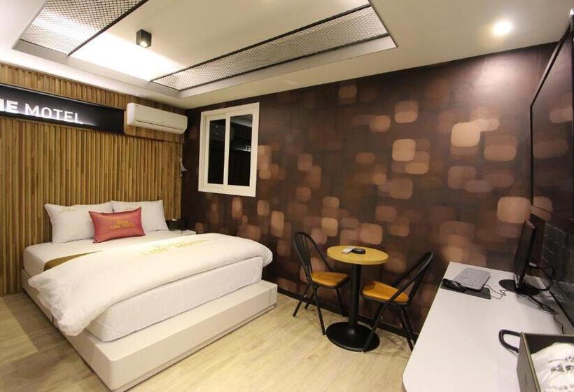 Line Motel