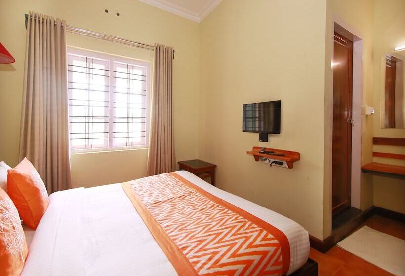Fotos del hotel Oyo 10336 Hotel Sn Annex:  21