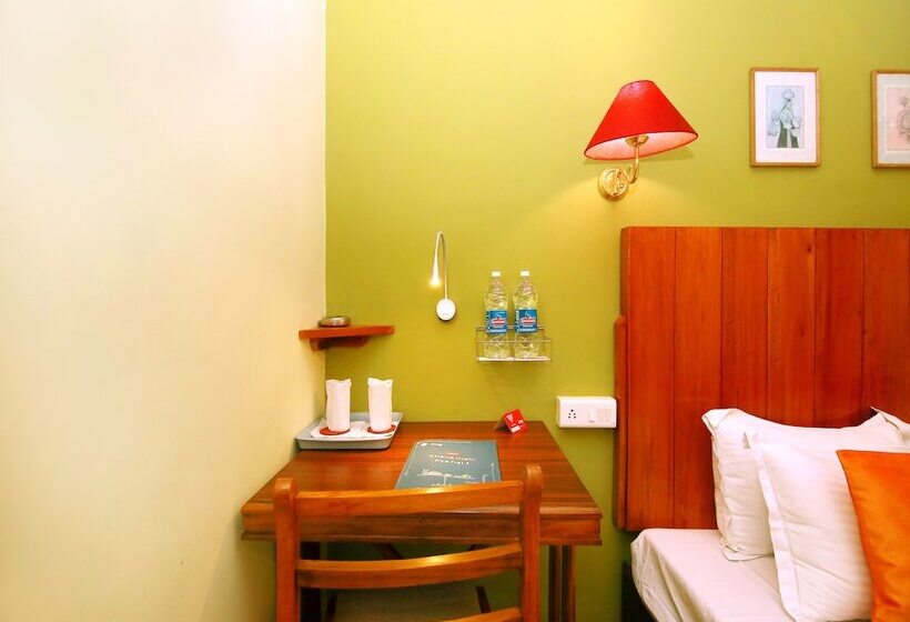 Fotos del hotel Oyo 10336 Hotel Sn Annex:  16