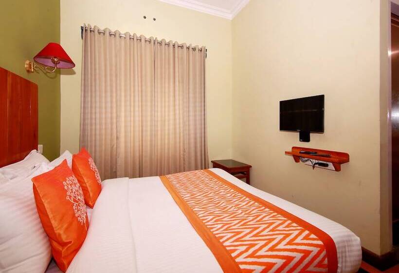 Fotos del hotel Oyo 10336 Hotel Sn Annex:  5
