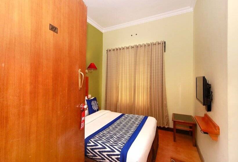 Fotos del hotel Oyo 10336 Hotel Sn Annex:  8