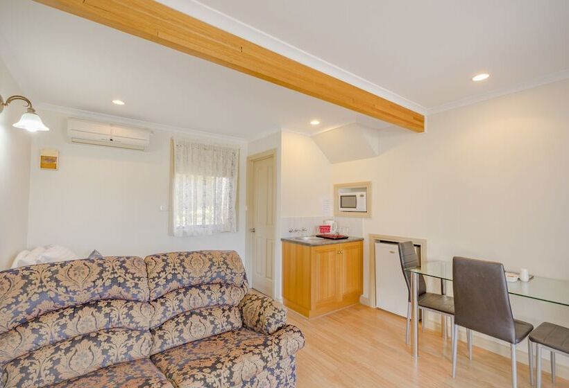 Queechy Motel
