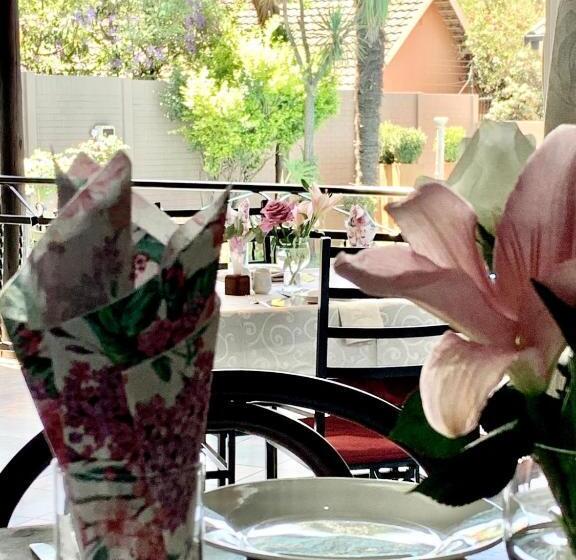 Bed and Breakfast Diamond Rose Guest House