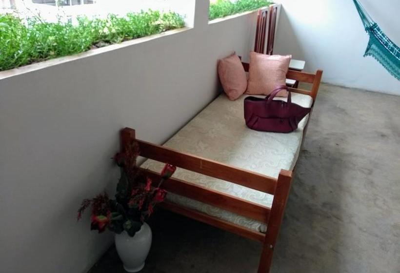 Flor De Lis Hostel