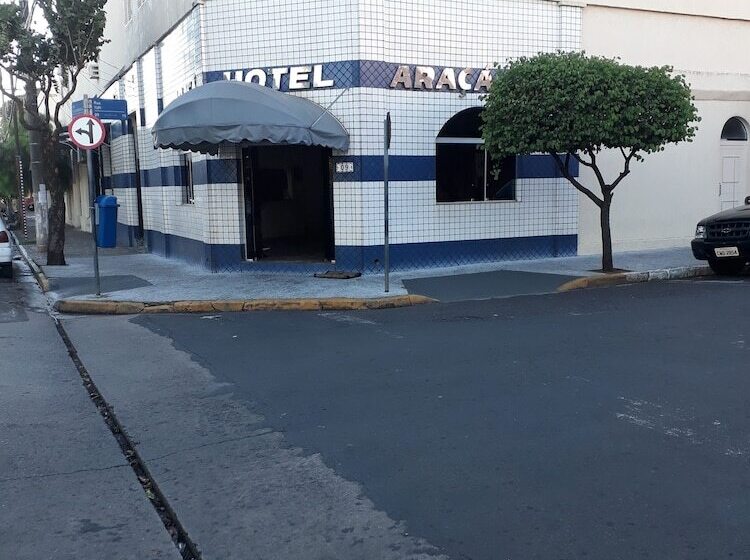 هتل Araca