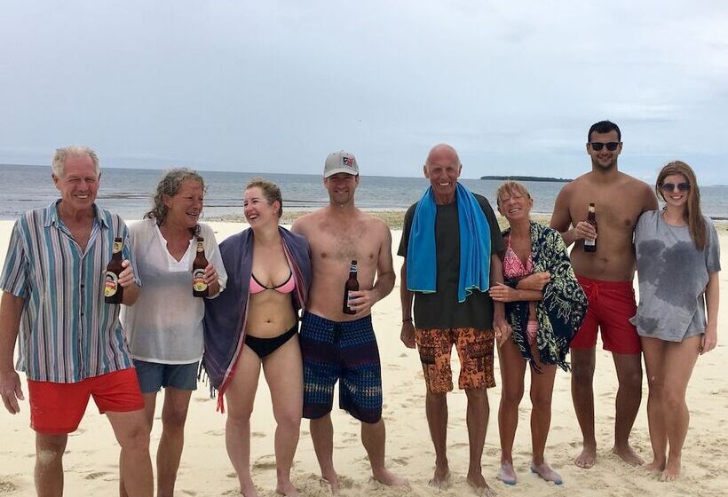 فندق Driftwood Beach Lodge