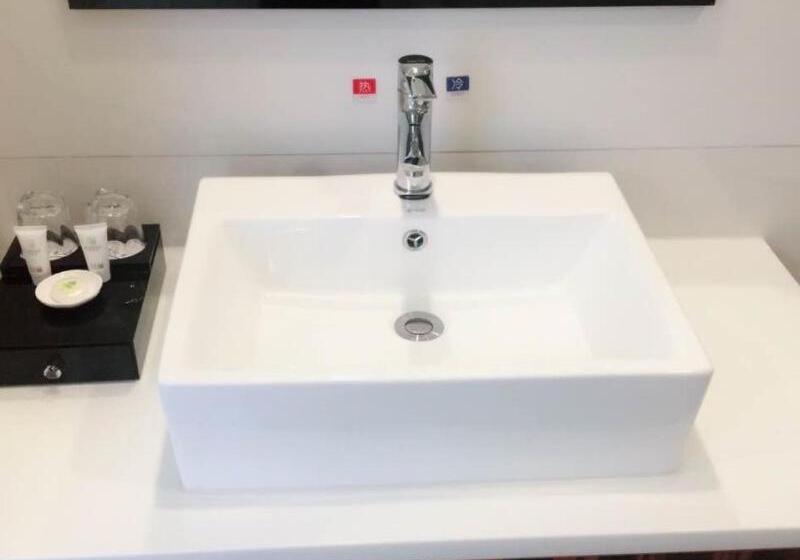 هتل Greentree Alliance Dali Xiaguan Area Jianshe Road Tai An Metro