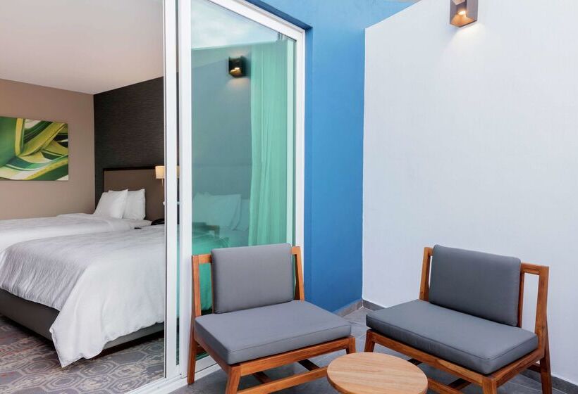 هتل Hilton Garden Inn Salamanca