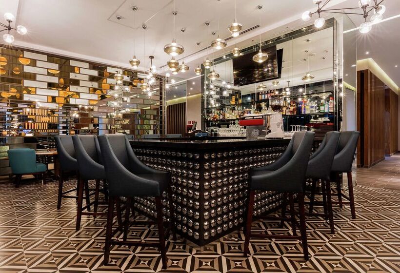 هتل Hilton Garden Inn Salamanca