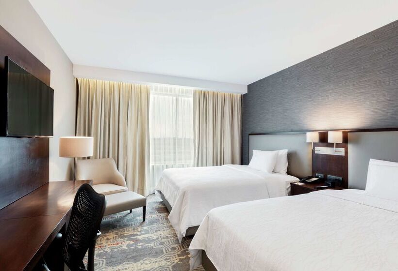 هتل Hilton Garden Inn Salamanca