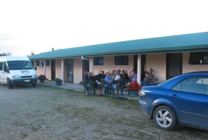 Отель Karamea Village