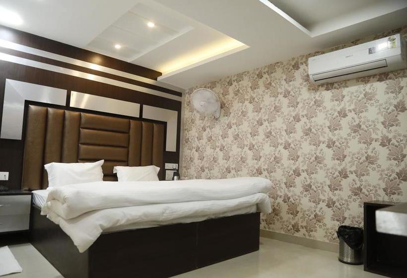 호텔 Pagoda Resorts Inn