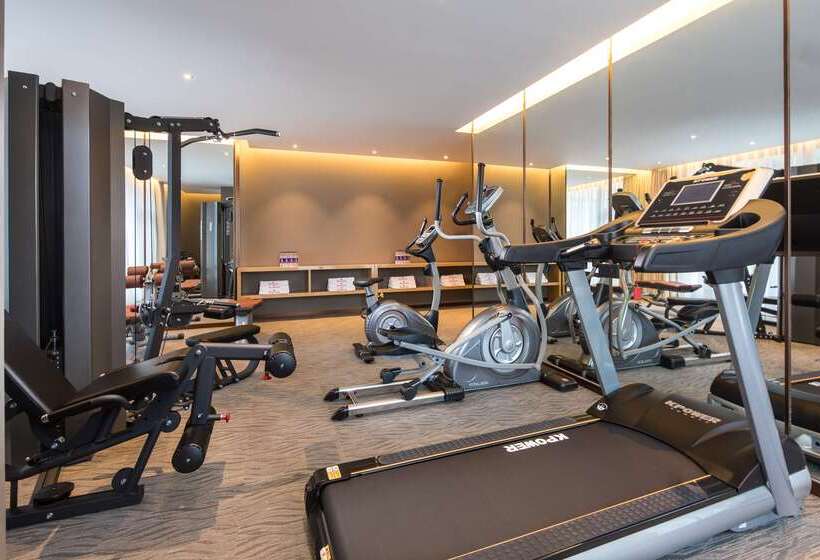 هتل Leshan Ramada