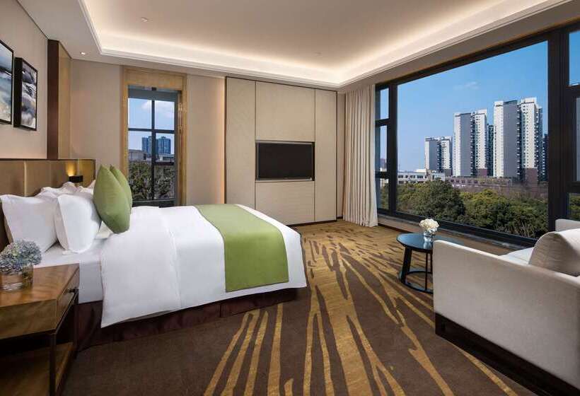 هتل Leshan Ramada