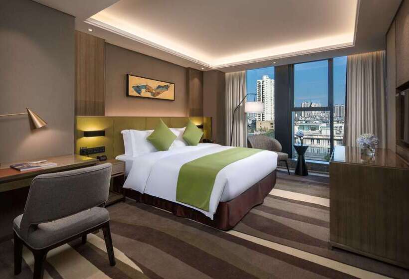 هتل Leshan Ramada