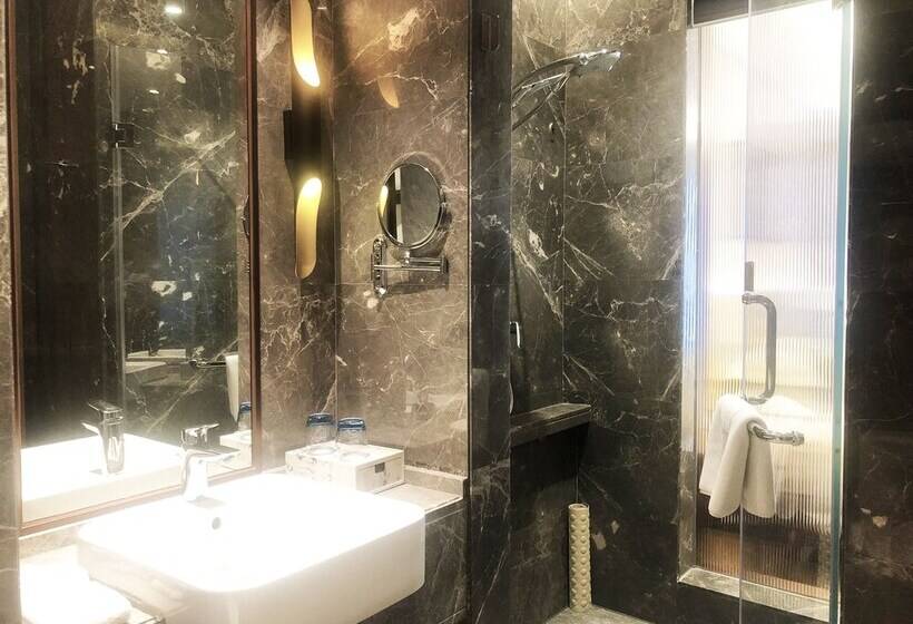 هتل Leshan Ramada