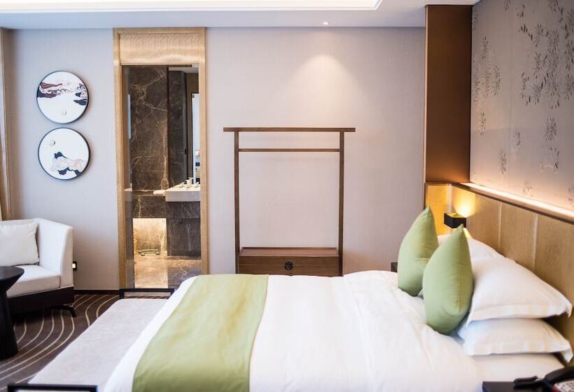 هتل Leshan Ramada