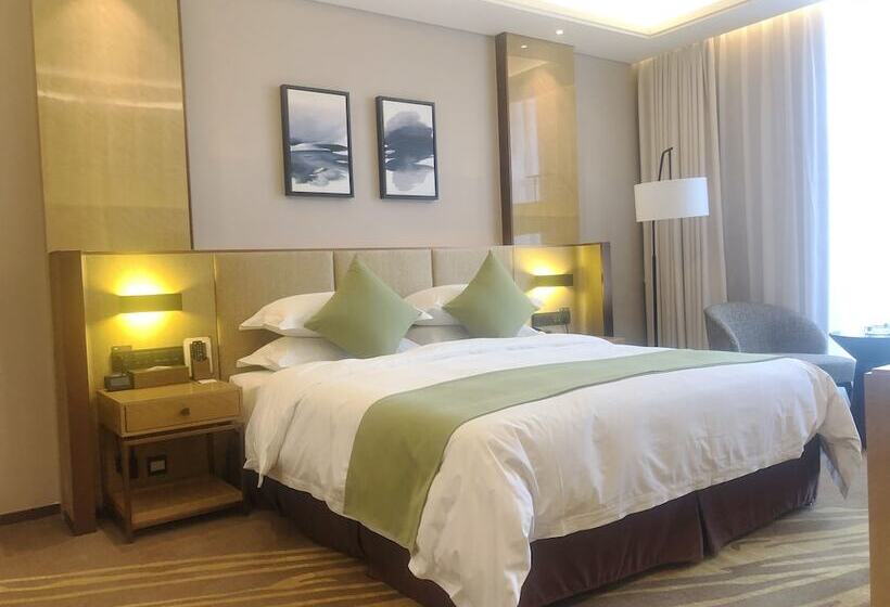 هتل Leshan Ramada
