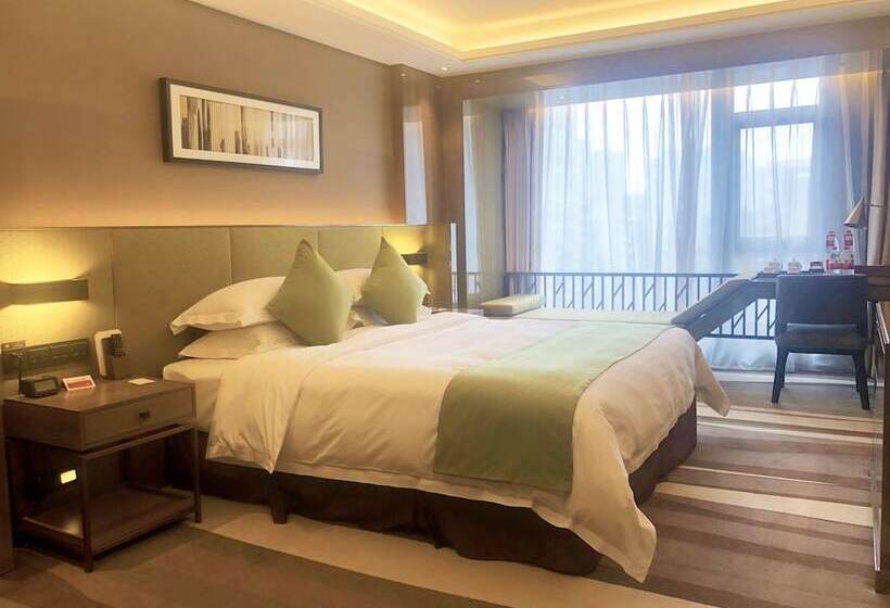 هتل Leshan Ramada