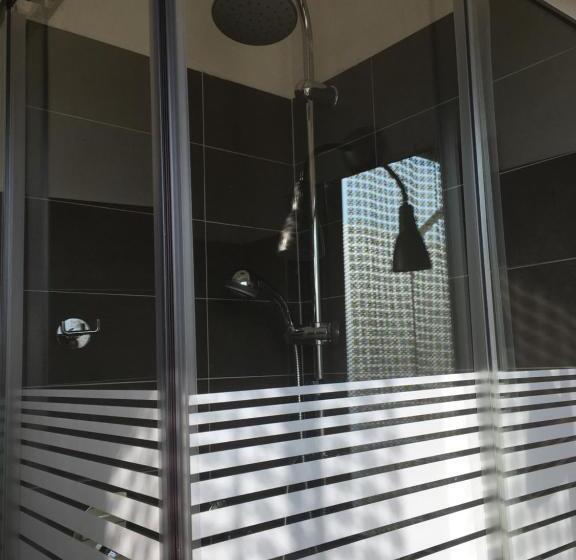 B & B La Guesthouse