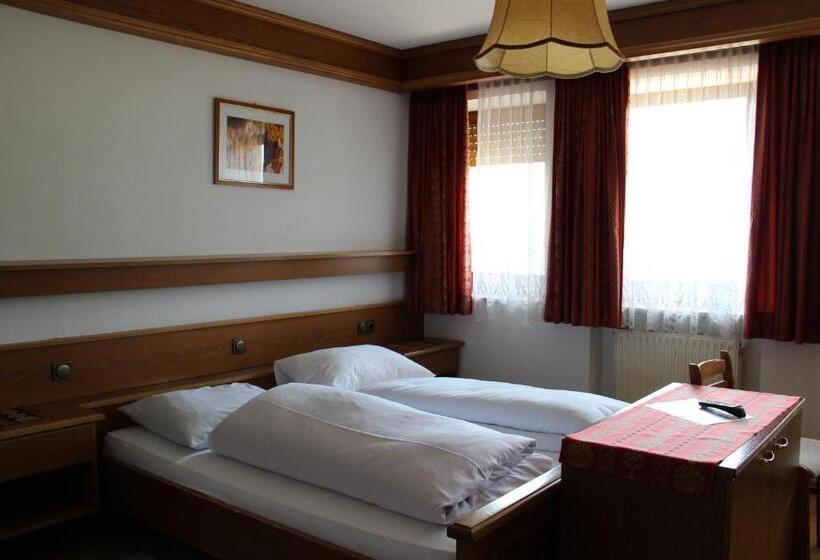 تختخواب و صبحانه Haus Peskoller